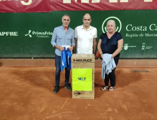 Donación de Pelotas de Tenis al Colegio La Milagrosa de Espinardo