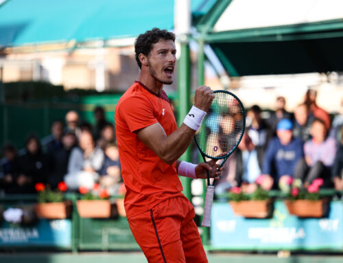 Pablo Carreño tira de oficio para remontar a Gill en otra gran jornada de tenis en el Real Murcia Club de Tenis 1919