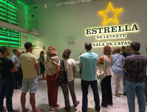 El Club visita las instalaciones de Estrella de Levante